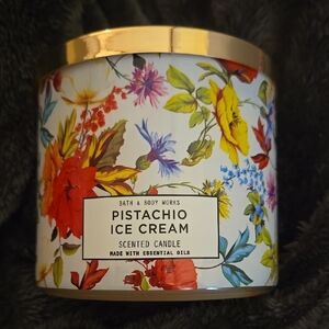 RARE! Bath & Body Works Floral Scented Candle with Gold Lid